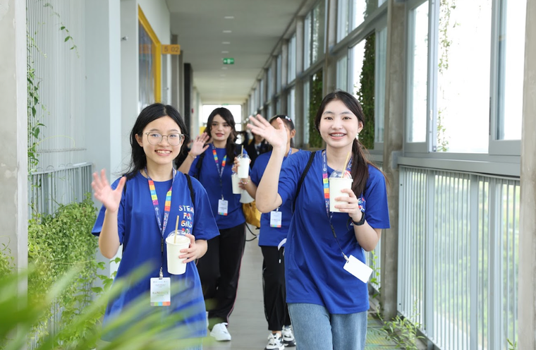Các thí sinh "STEAM for Girls" sẵn sàng cho hành trình khám phá và sáng tạo ảnh 1