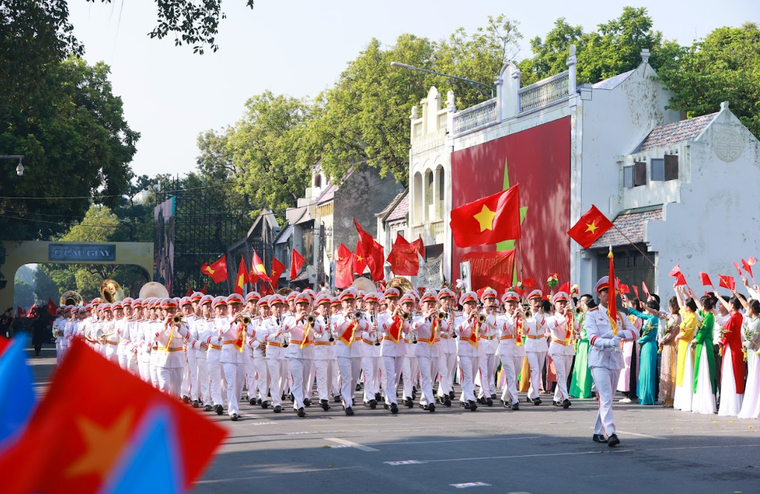 Tôn vinh giá trị truyền thống và khát vọng hòa bình ảnh 6