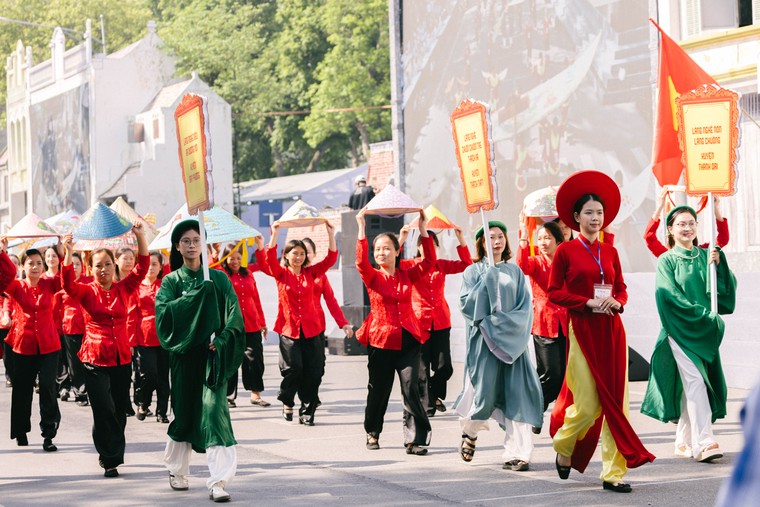Ngày hội Văn hóa vì hòa bình - Bài 2: Động lực bảo tồn và phát huy văn hóa Thủ đô ảnh 12