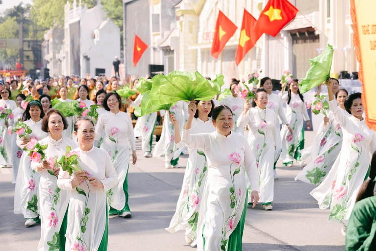 Ngày hội Văn hóa vì hòa bình - Bài 2: Động lực bảo tồn và phát huy văn hóa Thủ đô ảnh 15