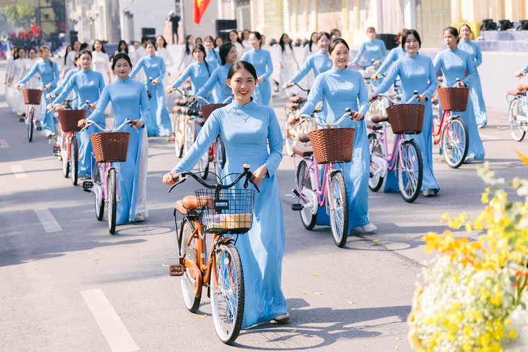 Tôn vinh giá trị truyền thống và khát vọng hòa bình ảnh 16