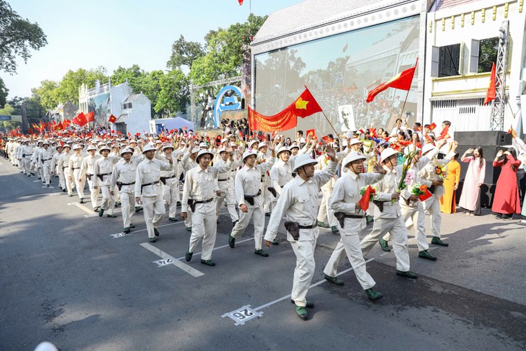 Ngày hội Văn hóa vì hòa bình - Bài 1: Hà Nội, Ngày về chiến thắng ảnh 6