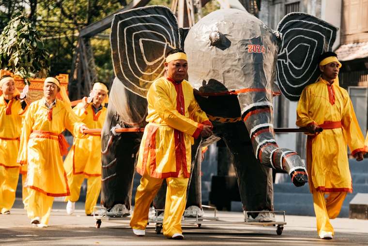 Chiêm ngưỡng Thủ đô rợp cờ hoa trong Ngày hội Văn hóa vì hòa bình ảnh 5