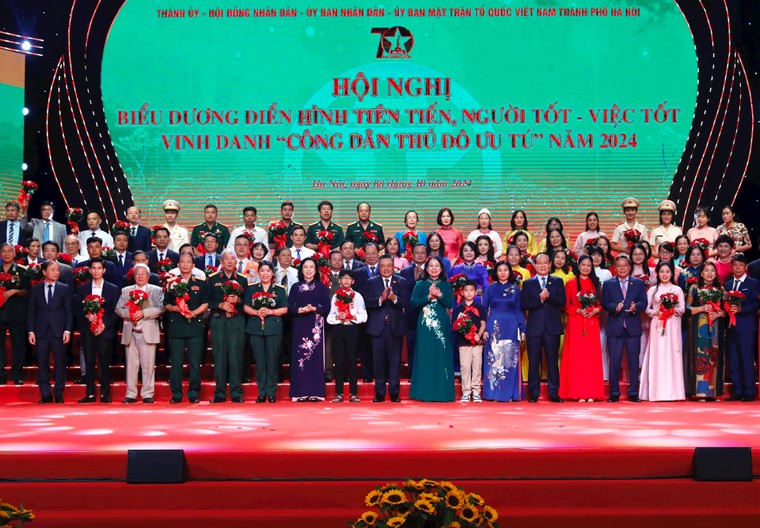 Tuyên dương 70 điển hình tiên tiến, người tốt, việc tốt và vinh danh “Công dân Thủ đô ưu tú” ảnh 4