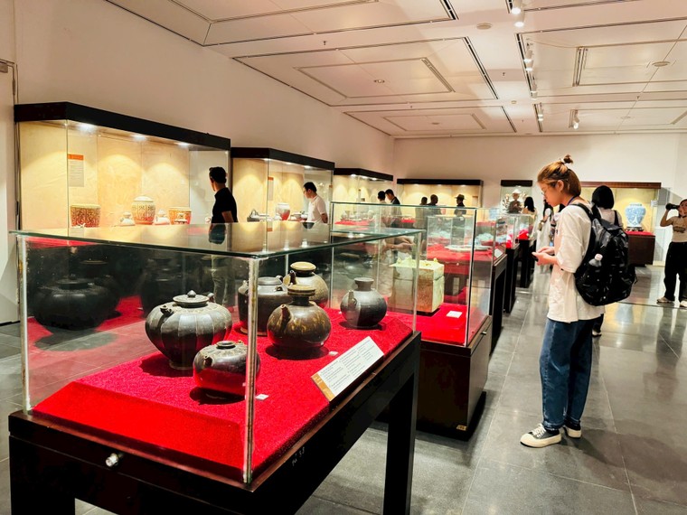 Trưng bày hơn 500 cổ vật quý tại Bảo tàng Hà Nội ảnh 1