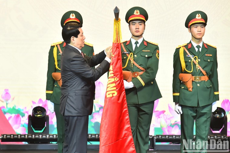 Chủ tịch nước trao danh hiệu AHLLVTND tặng Viện Hàng không Vũ trụ Viettel ảnh 2