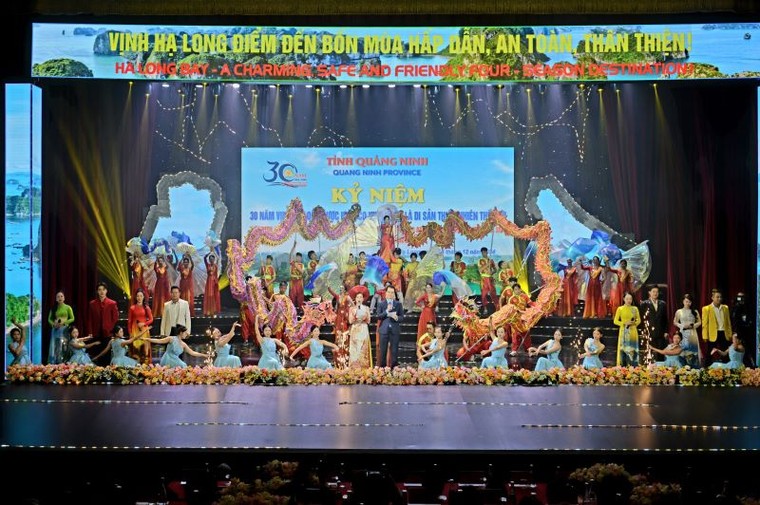 Vịnh Hạ Long: Thành công trong bảo vệ, phát huy giá trị và trở thành hình mẫu cho các di sản khác ảnh 1