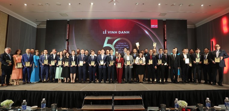 LPBank lọt top đầu 50 Doanh nghiệp kinh doanh hiệu quả và nhà tuyển dụng được yêu thích 2024 ảnh 2