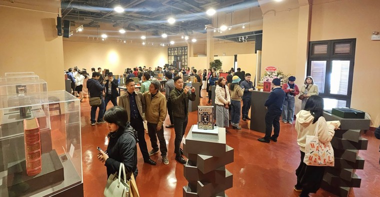 20 năm từ sách đẹp đến sách nghệ thuật ảnh 1