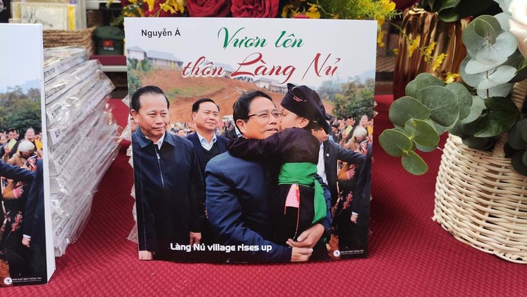 Làng Nủ - hành trình từ mất mát đến hồi sinh qua ống kính của nhiếp ảnh gia Nguyễn Á ảnh 1