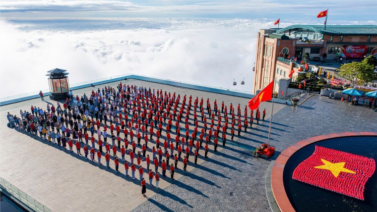  Địa chỉ đỏ không thể bỏ qua sau khi xem diễu binh tại TP. Hồ Chí Minh dịp 30/4 ảnh 1