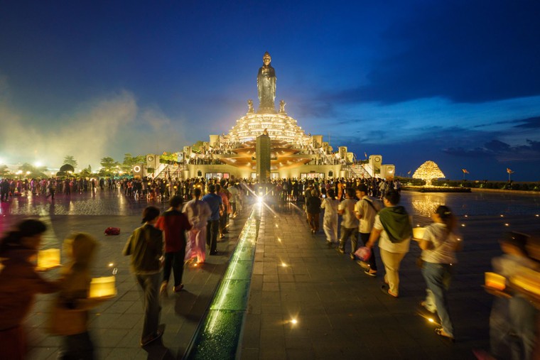  Địa chỉ đỏ không thể bỏ qua sau khi xem diễu binh tại TP. Hồ Chí Minh dịp 30/4 ảnh 3