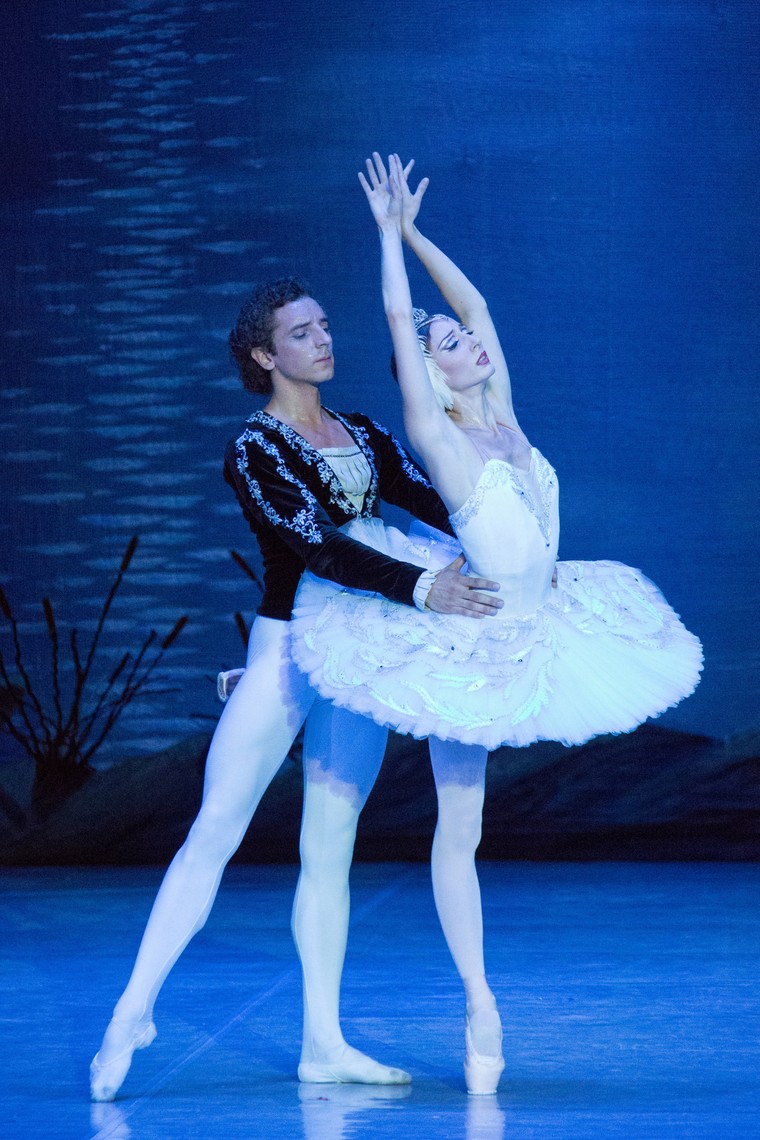 Hồ Thiên Nga - Kết nối hữu nghị qua nghệ thuật đỉnh cao ảnh 2