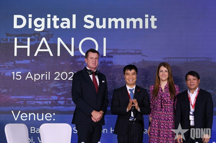 Hiệp hội di động toàn cầu cùng Viettel tổ chức Hội nghị thảo luận về tầm nhìn quốc gia số ảnh 1