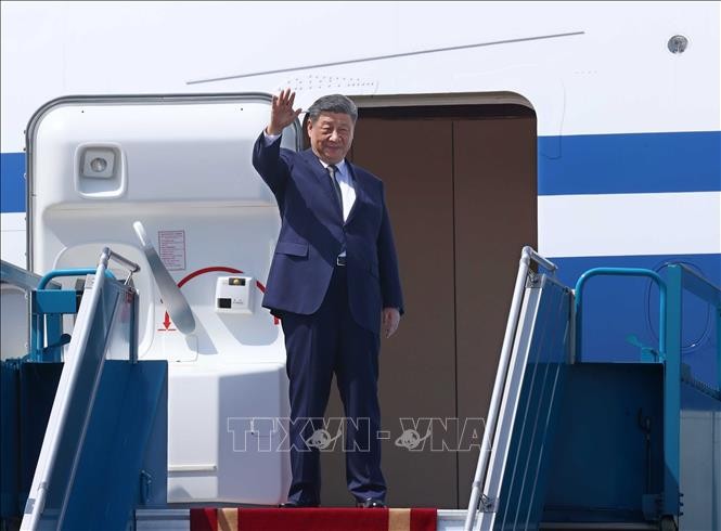 Thủ tướng Phạm Minh Chính ra sân bay tiễn Tổng Bí thư, Chủ tịch nước Trung Quốc Tập Cận Bình ảnh 1