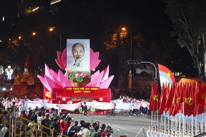 50 năm thống nhất đất nước: Tổng hợp luyện diễu binh, diễu hành lần thứ hai ảnh 1