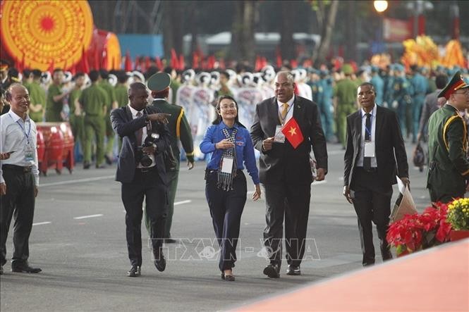 Lễ kỷ niệm, diễu binh, diễu hành 50 năm Ngày Giải phóng miền Nam, thống nhất đất nước ảnh 1