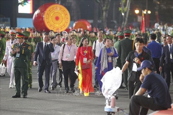 Lễ kỷ niệm, diễu binh, diễu hành 50 năm Ngày Giải phóng miền Nam, thống nhất đất nước ảnh 2