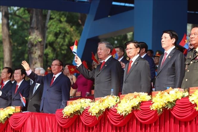 Lễ diễu binh, diễu hành kỷ niệm 50 năm Ngày Giải phóng miền Nam, thống nhất đất nước ảnh 1