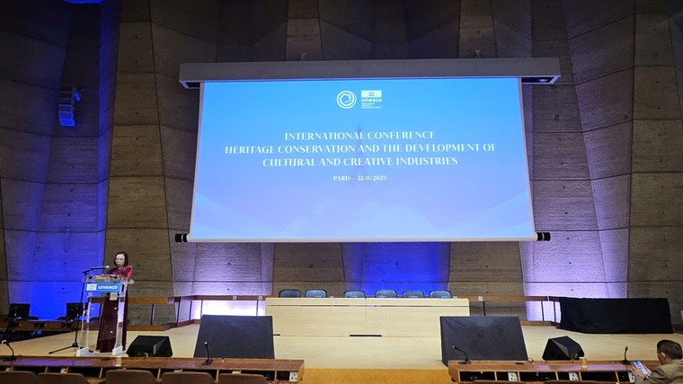 Công ty Cổ phần Tập đoàn Truyền thông Starworld nhận kỷ niệm chương UNESCO, khẳng định vai trò tiên phong của doanh nghiệp văn hóa Việt Nam ảnh 1