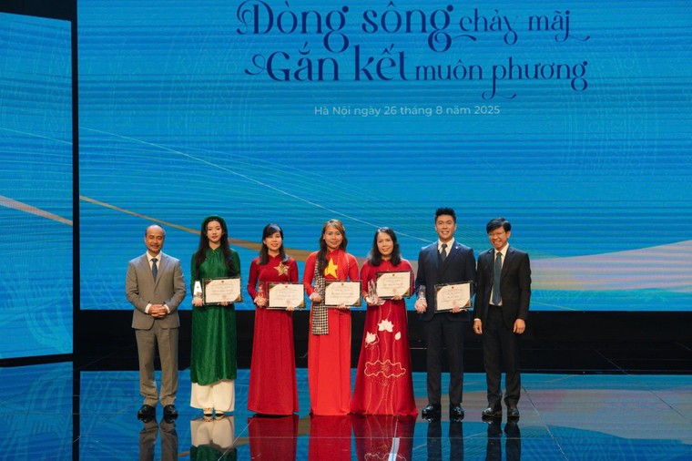 Tiến sĩ Hoàng Thị Hồng Hà: Người nối nhịp cầu văn hóa Việt - Pháp ảnh 1