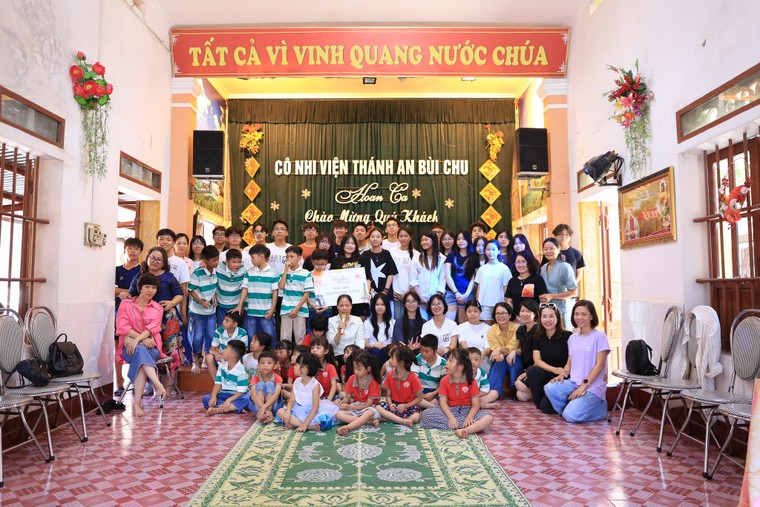 Toucher Arts 2025 – Khi người trẻ mang Việt Nam ra thế giới và trở về bằng những sẻ chia ảnh 1