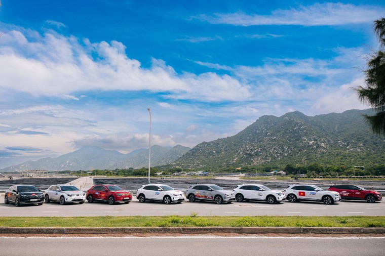 Wonder Trip 2025: Đoàn xe VinFast xuyên Việt tạo nên những khoảnh khắc đẹp như mơ ảnh 1