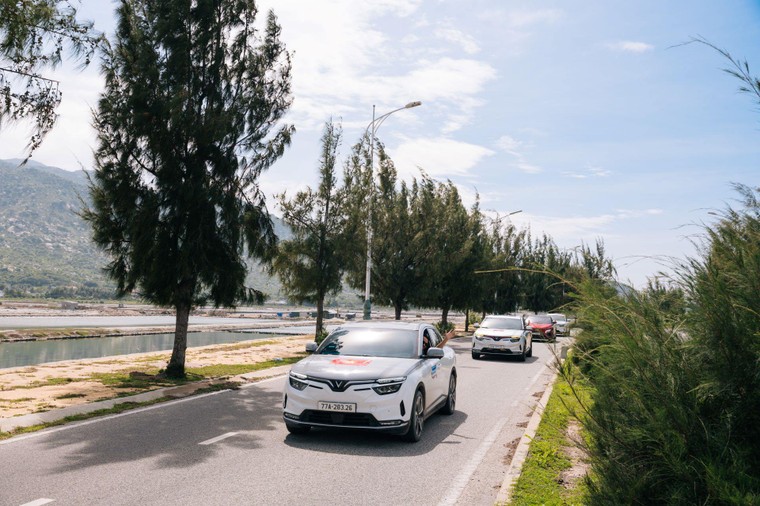 Wonder Trip 2025: Đoàn xe VinFast xuyên Việt tạo nên những khoảnh khắc đẹp như mơ ảnh 4