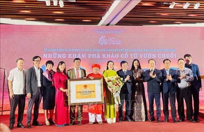 Lễ trao bằng xếp hạng Di tích khảo cổ Vườn Chuối ảnh 2