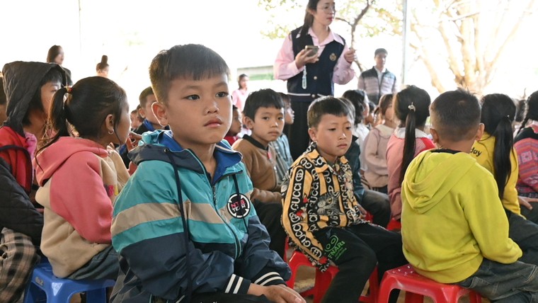 Chương trình thiện nguyện "Tiết học biên cương - Thắm tình biên giới" giàu ý nghĩa tại Chiềng On, Sơn La ảnh 20