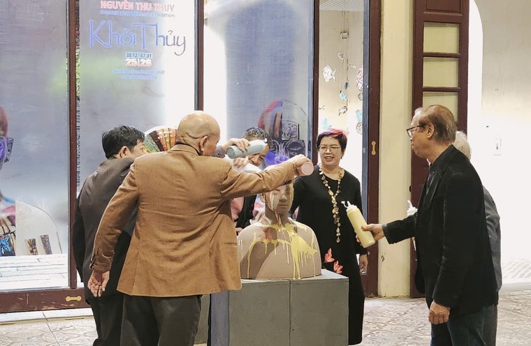 Khởi Thủy - Nơi gốm độc bản đối thoại cùng di sản quá khứ ảnh 3