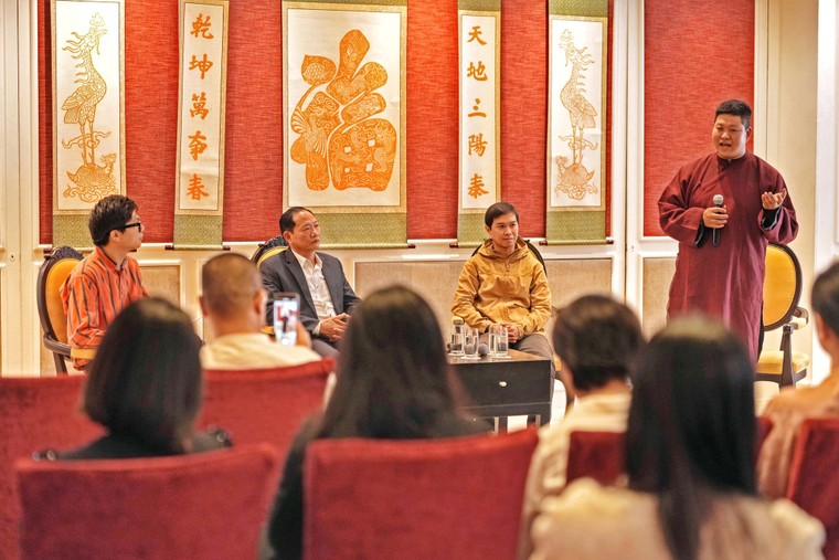 Đánh thức di sản Liễn làng Chuồn trong không gian trăm tuổi giữa lòng Thủ đô ảnh 2