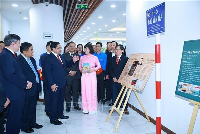 Thủ tướng thăm và làm việc với Viện Hàn lâm Khoa học và Xã hội Việt Nam ảnh 5