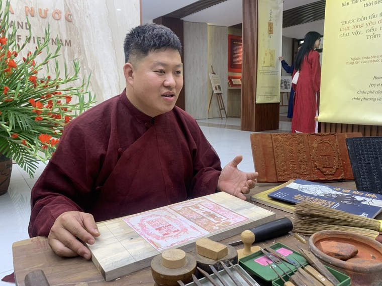 Công chúng Thủ đô hào hứng Thưởng lãm Châu phê – Lưu dấu Mộc bản ảnh 4