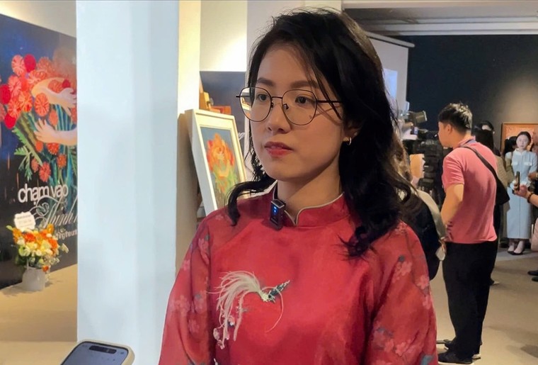 Chạm vào thinh không - Khi hoa xấu hổ khắc họa vẻ đẹp người phụ nữ ảnh 2