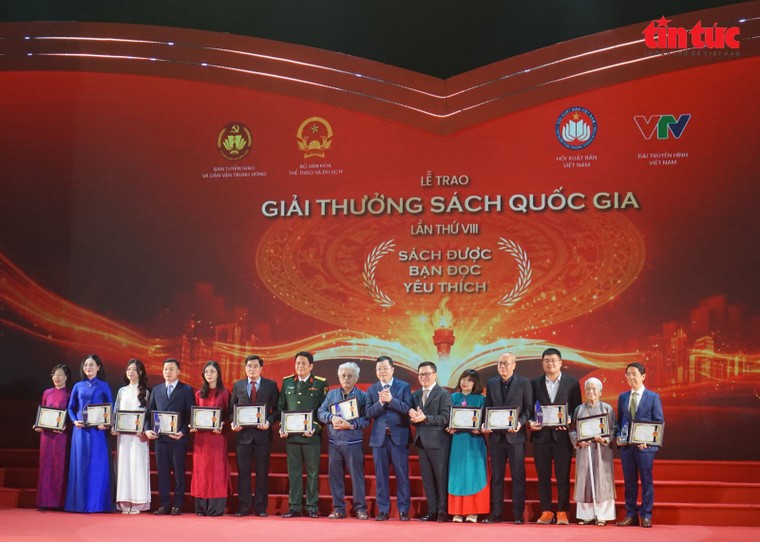 Giải thưởng Sách Quốc gia lần thứ 8 vinh danh các tác phẩm tiêu biểu ảnh 5