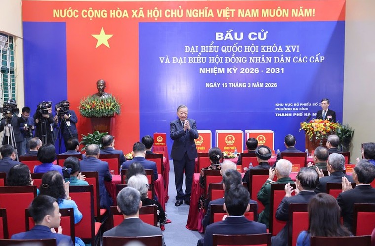 Tổng Bí thư Tô Lâm bỏ phiếu bầu cử đại biểu Quốc hội, HĐND các cấp tại phường Ba Đình, Hà Nội ảnh 3