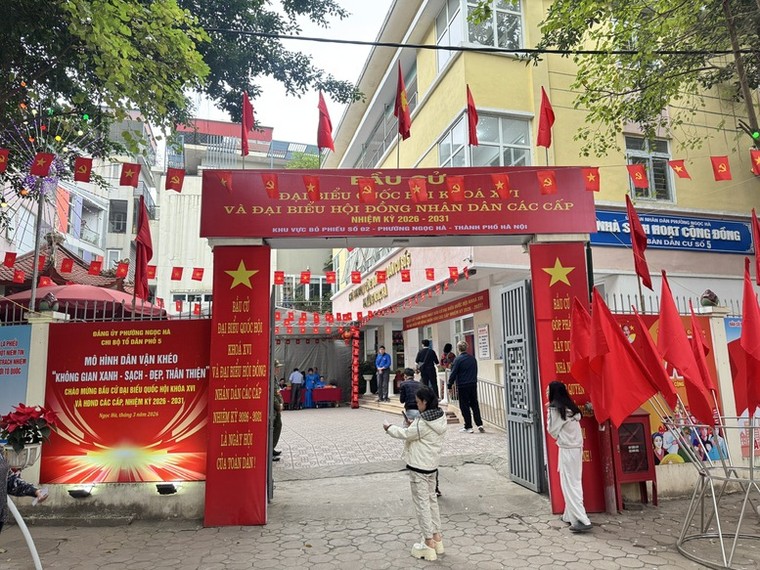 Cử tri cả nước nô nức tham gia "Ngày hội non sông" ảnh 1