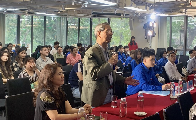 Tủ sách Thanh niên - Chắp cánh khát vọng tuổi trẻ qua văn hóa đọc ảnh 4