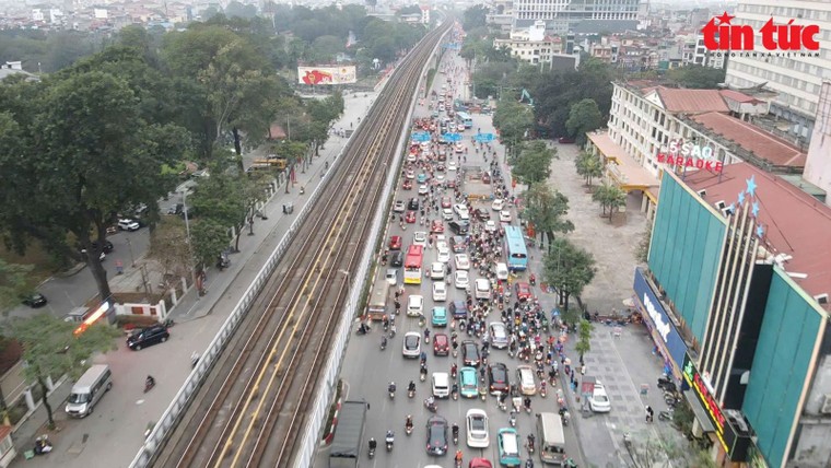 "Lô cốt" án ngữ trên nhiều tuyến đường Thủ đô ảnh 3
