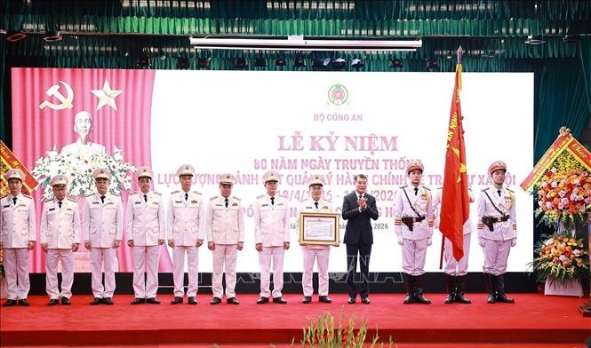 Thủ tướng dự Lễ kỷ niệm 80 năm ngày truyền thống lực lượng Cảnh sát quản lý hành chính về trật tự xã hội ảnh 3