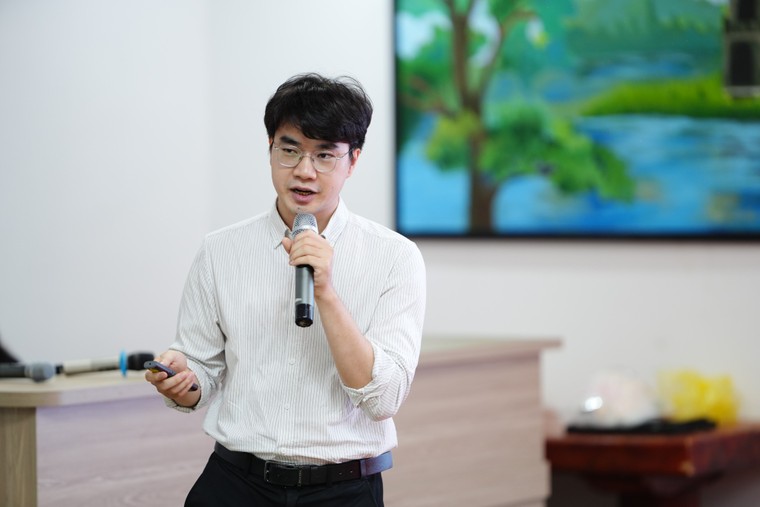 Nhà nghiên cứu, dịch giả Phạm Minh Quân: “Dịch Spengler thôi thúc chạm tới giới hạn xa hơn của chính mình” ảnh 2