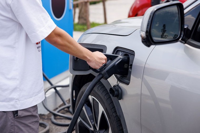 Lợi thế dành riêng cho chủ xe VinFast: Từ trạm sạc phủ rộng đến “0 đồng nhiên liệu” suốt 3 năm ảnh 2