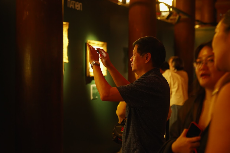 Triển lãm phản chiếu tâm hồn vua Hàm Nghi chính thức khai mạc tại Thủ đô ảnh 9