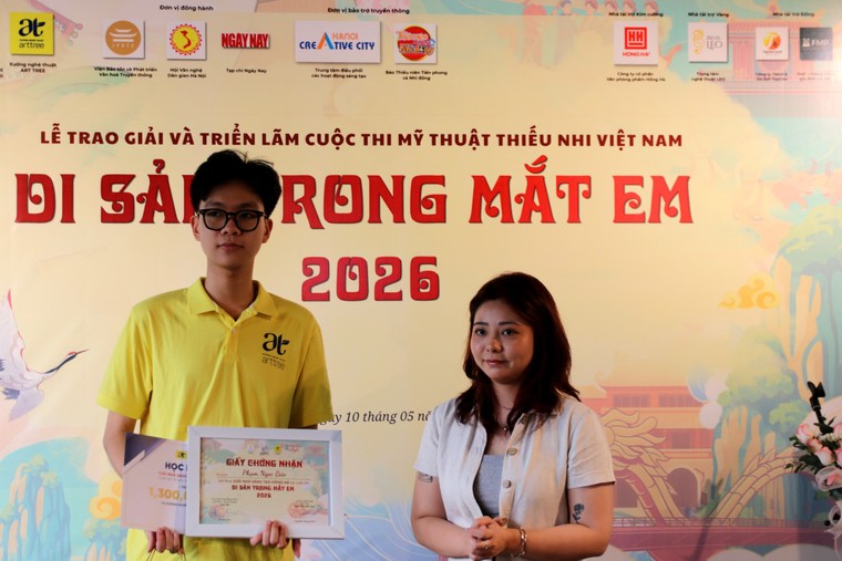 Top 40 tranh thiếu nhi xuất sắc nhất về di sản được trưng bày tại Văn Miếu ảnh 9