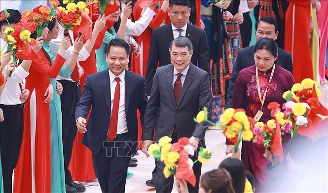 Các đồng chí lãnh đạo Đảng và Nhà nước tham dự Lễ khai mạc trọng thể Đại hội đại biểu toàn quốc MTTQ Việt Nam lần thứ XI ảnh 4
