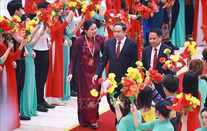 Các đồng chí lãnh đạo Đảng và Nhà nước tham dự Lễ khai mạc trọng thể Đại hội đại biểu toàn quốc MTTQ Việt Nam lần thứ XI ảnh 2