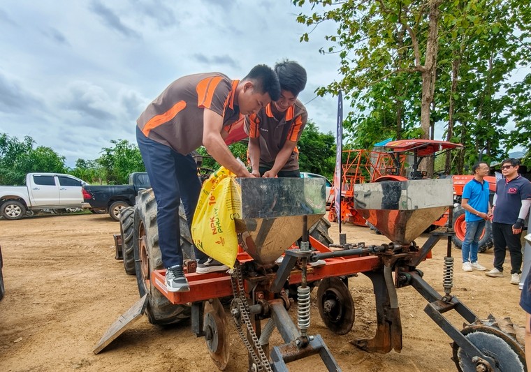 Phú Mỹ tăng cường hợp tác phát triển nông nghiệp tại Lào ảnh 6
