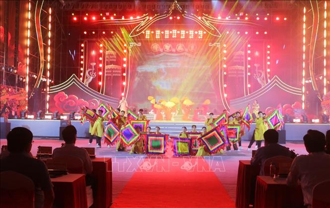 Từng bừng khai hội Vía Bà Chúa Xứ núi Sam năm 2026 ảnh 1
