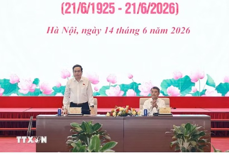 Thủ tướng Chính phủ và Chủ tịch Quốc hội gặp mặt lãnh đạo các cơ quan báo chí ảnh 1